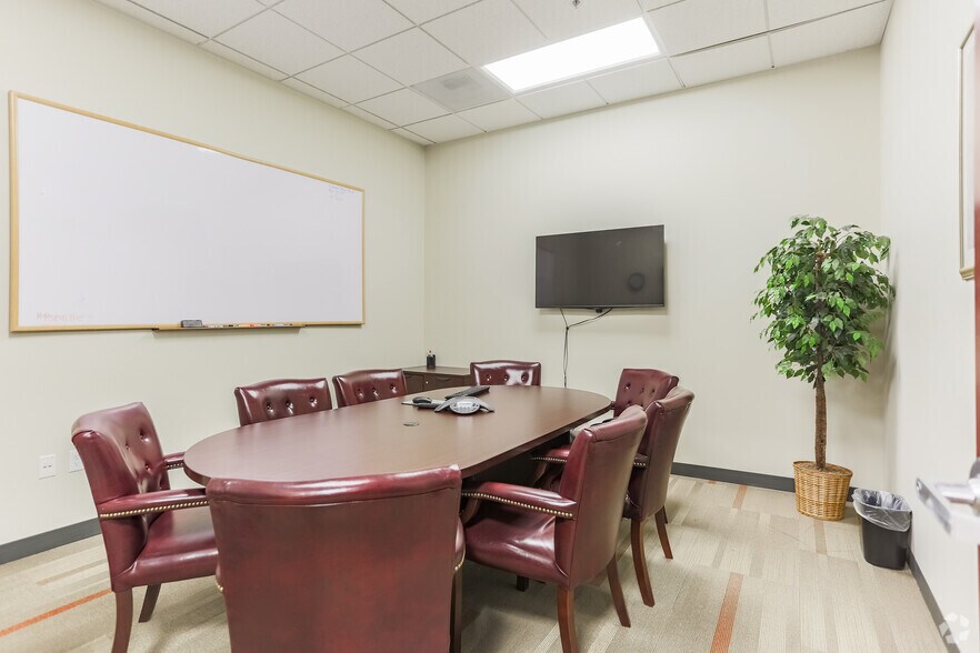 More Photos Of 701 NE 136th Ave, Vancouver Office For Lease