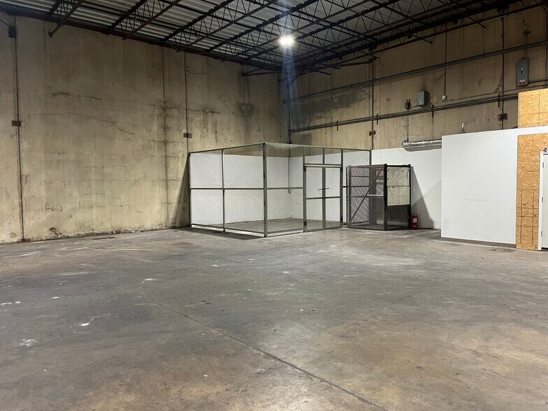 More Photos Of 7921 SW 34th St, Oklahoma City Warehouse For Lease