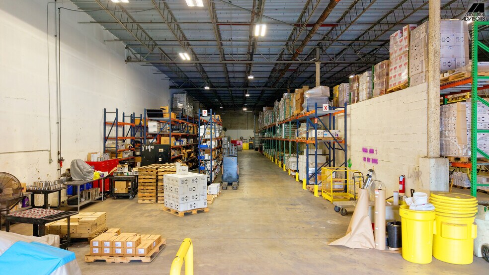 More Photos Of 1361-1363 NW 155th Dr, Miami Warehouse For Lease