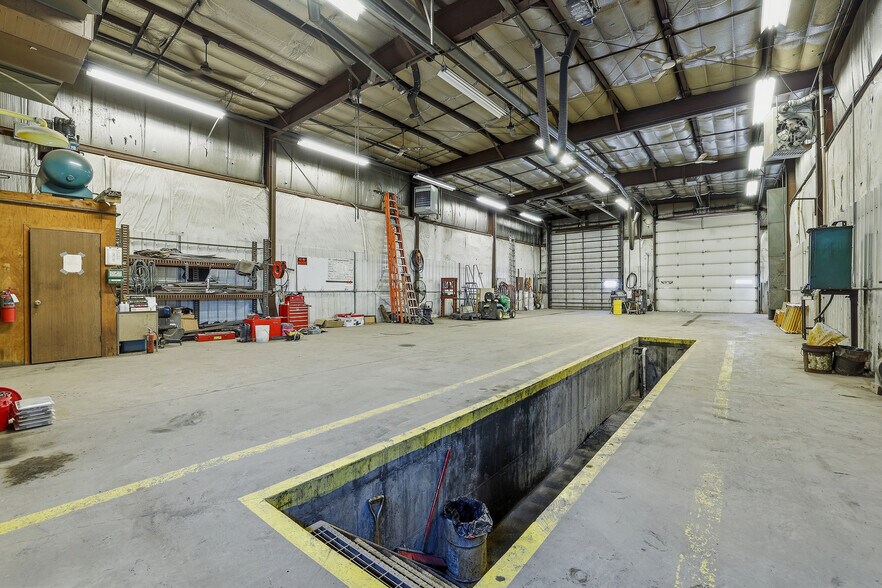 More Photos Of 5500 Prairie Dr, Plover Flex For Sale