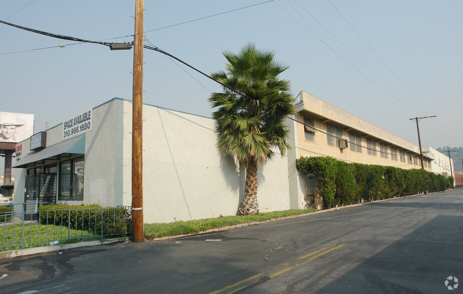 More Photos Of 3235 N San Fernando Rd, Los Angeles Warehouse For Lease