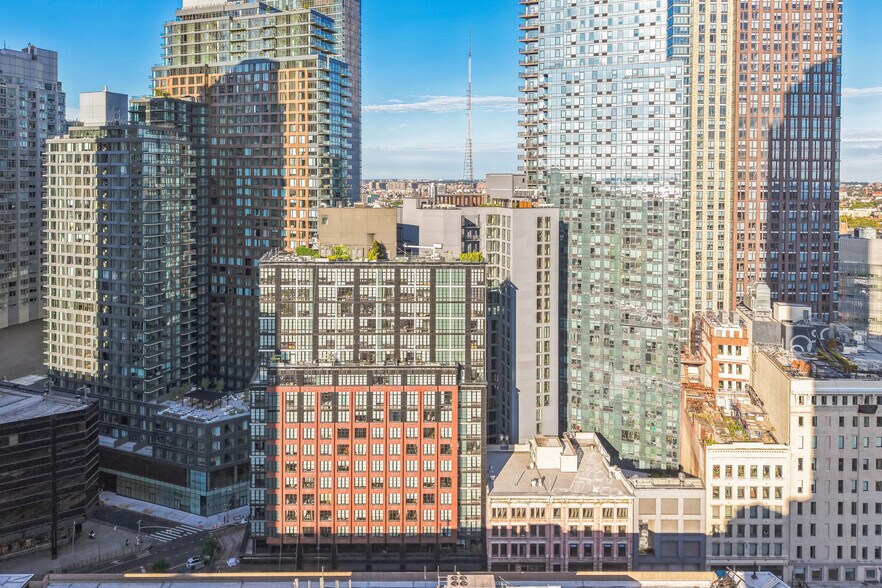 More Photos Of 21 Flatbush Ave, Brooklyn Office For Lease