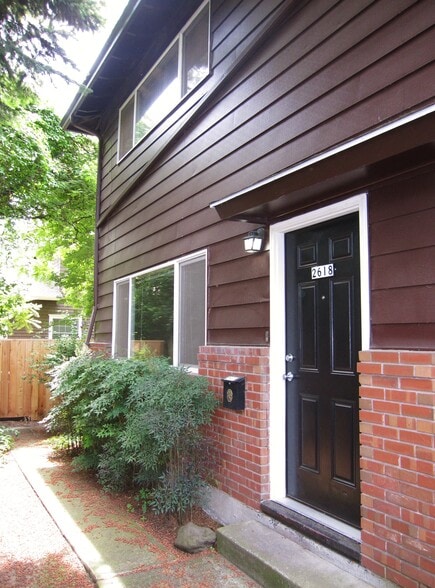 More Photos Of 2610-2618 NE Clackamas St, Portland Apartments For Sale