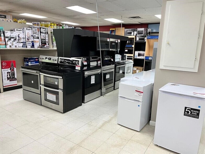 More Photos Of 1598 US-Route 302, Berlin Convenience Store For Sale