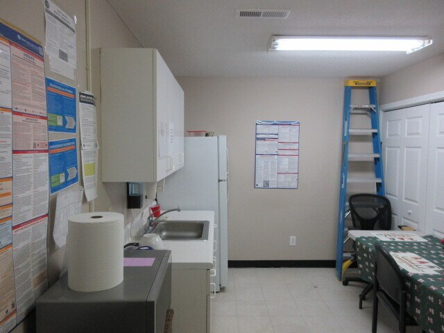 More Photos Of 220 Broad St, Sumter Medical For Lease