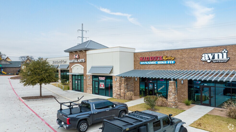 More Photos Of 295 W Byron Nelson Blvd, Roanoke General Retail For Lease