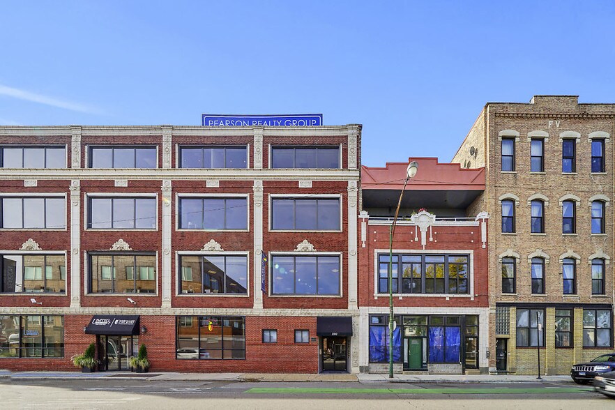 More Photos Of 1000 N Milwaukee Ave, Chicago Loft Creative Space For Lease