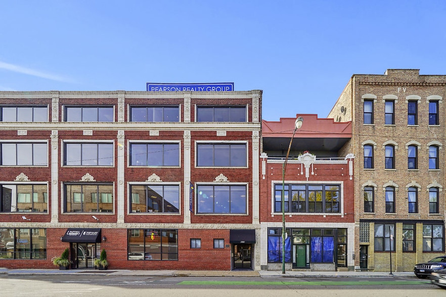 More Photos Of 1000 N Milwaukee Ave, Chicago Loft Creative Space For Lease
