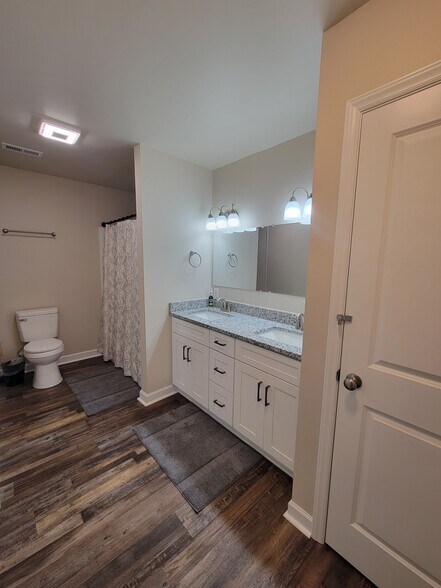 More Photos Of 109 E Highfill Ave, Liberty Apartments For Sale