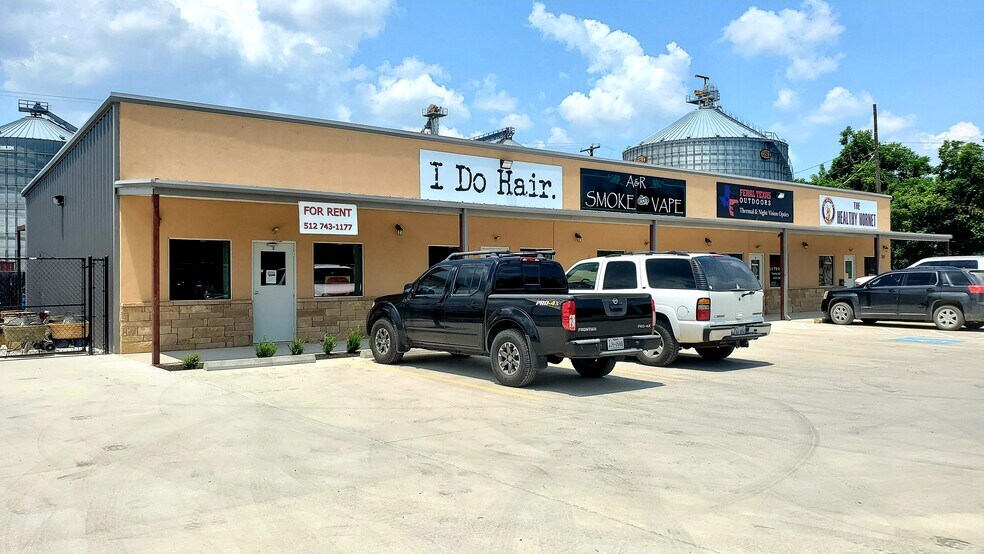 More Photos Of 301 S Franklin St, Holland Storefront For Sale