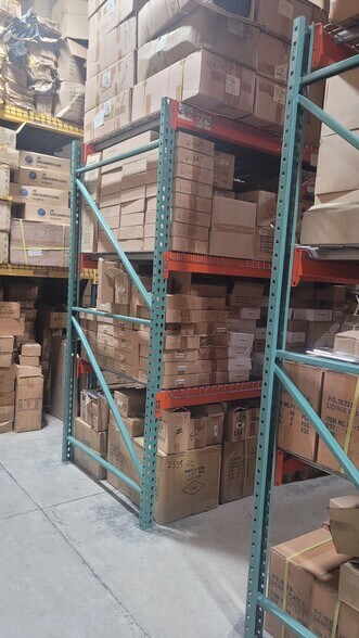 More Photos Of 58-96 57th St, Maspeth Warehouse For Lease