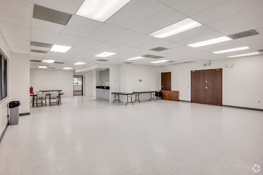 More Photos Of 2942 Daimler St, Santa Ana Office For Sale