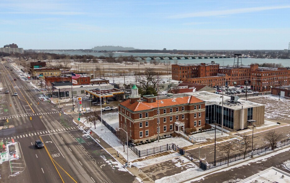 More Photos Of 301 Mount Elliott St, Detroit Office Residential For Sale