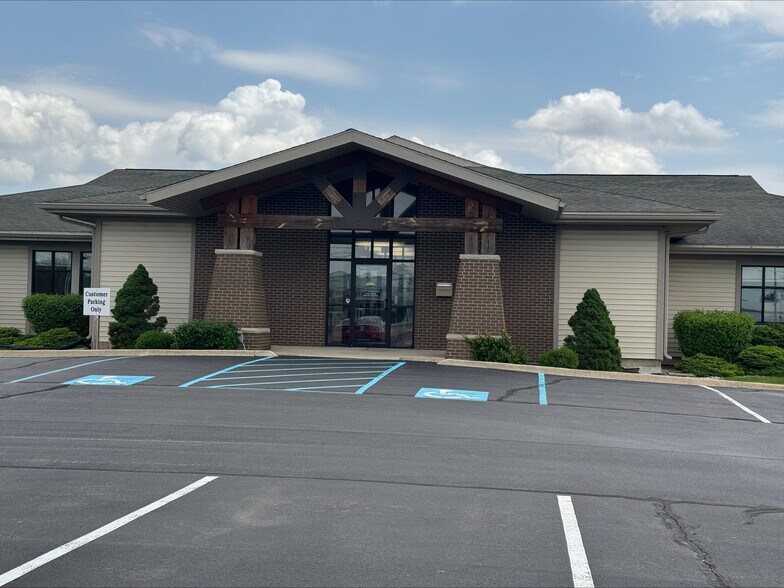 Primary Photo Of 2025 S Wabash St, Wabash Office For Sale