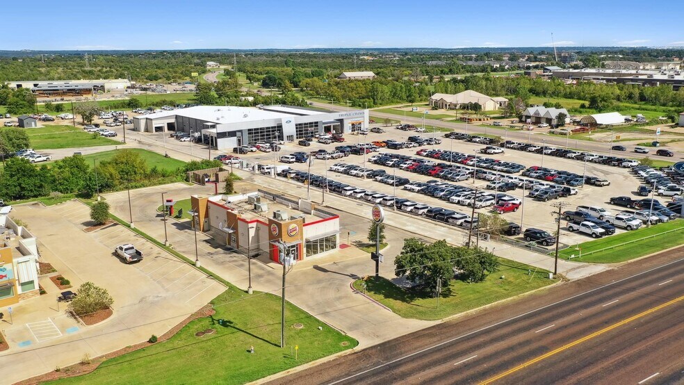 More Photos Of 3011 W Washington St, Stephenville Fast Food For Lease