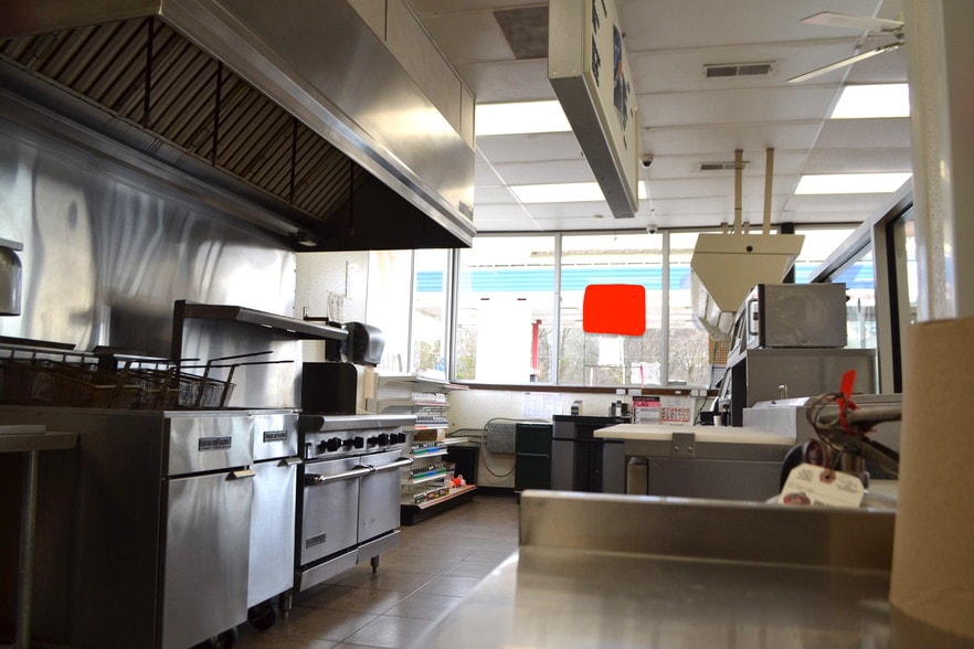 More Photos Of 909 US Highway 117 Byp S, Goldsboro Convenience Store For Sale