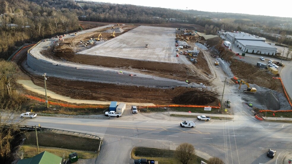 More Photos Of 3600 Central Pike, Hermitage Warehouse For Lease