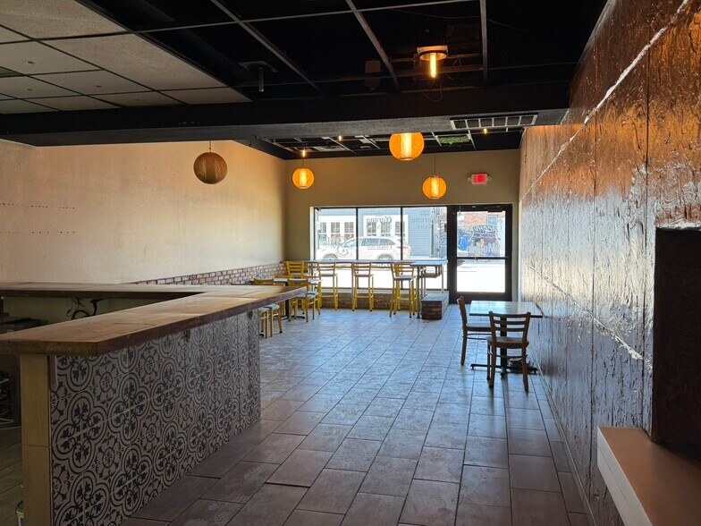 More Photos Of 14 N College Ave, Saint Joseph Storefront For Sale