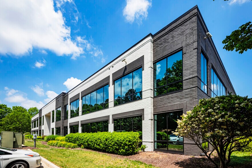 More Photos Of 1990 Vaughn Rd, Kennesaw Office For Sale