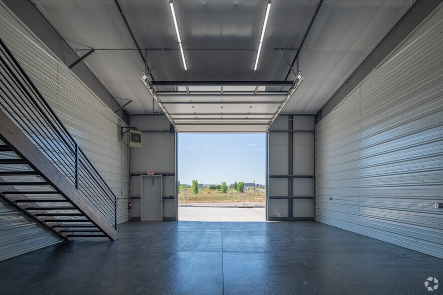 More Photos Of 7542 S Potomac St, Centennial Flex For Sale