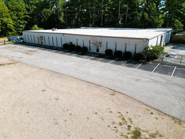 More Photos Of 812 S Eastman Rd, Longview Unknown For Lease