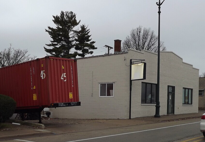 More Photos Of Corner of Ruby St & Nicholson St, Joliet Light Distribution For Sale