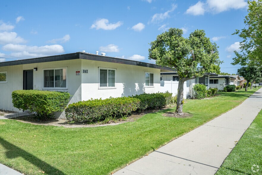 More Photos Of 870-899 S Philadelphia St, Anaheim Apartments For Sale