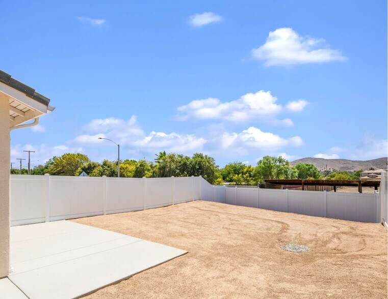 More Photos Of 5824 Persepolis Ct, Riverside Multifamily For Sale