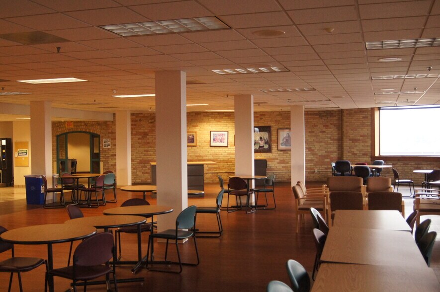 More Photos Of 160 Kellogg Blvd E, Saint Paul Office For Sale