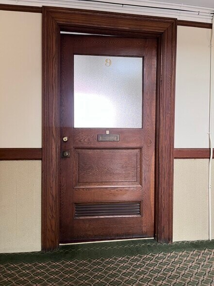 More Photos Of 207 Stanley Reed Ct, Maysville Office For Lease