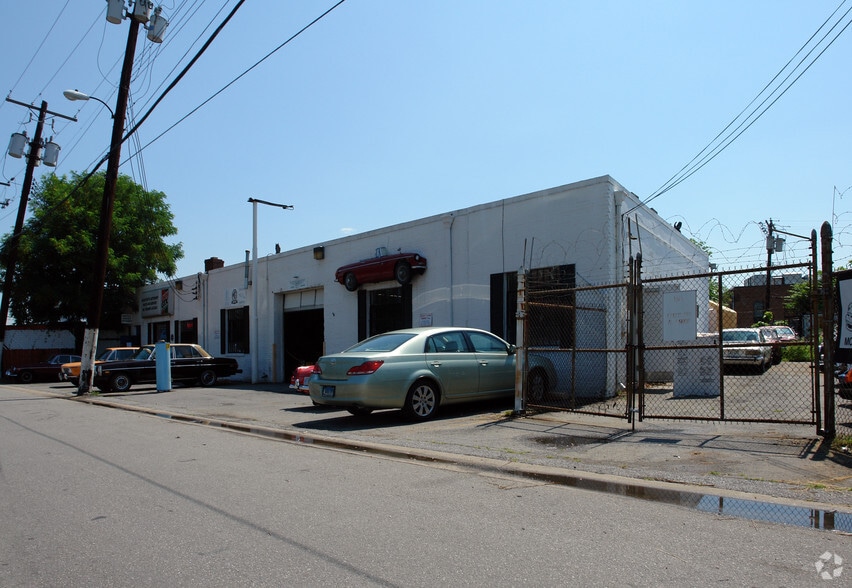 Primary Photo Of 4835 Rhode Island Ave, Hyattsville Auto Repair For Sale