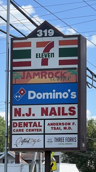 More Photos Of 319 Main St, Keansburg Freestanding For Lease