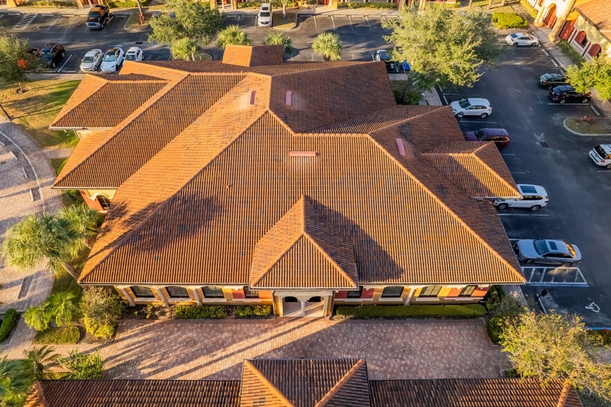 More Photos Of 13421 Parker Commons Blvd, Fort Myers Medical For Sale