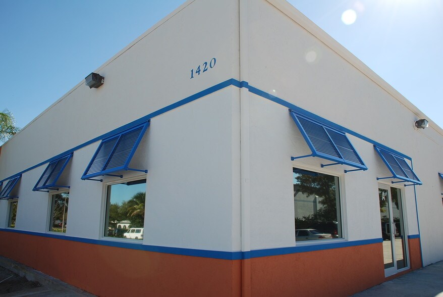 Primary Photo Of 1420 Neptune Dr, Boynton Beach Warehouse For Lease