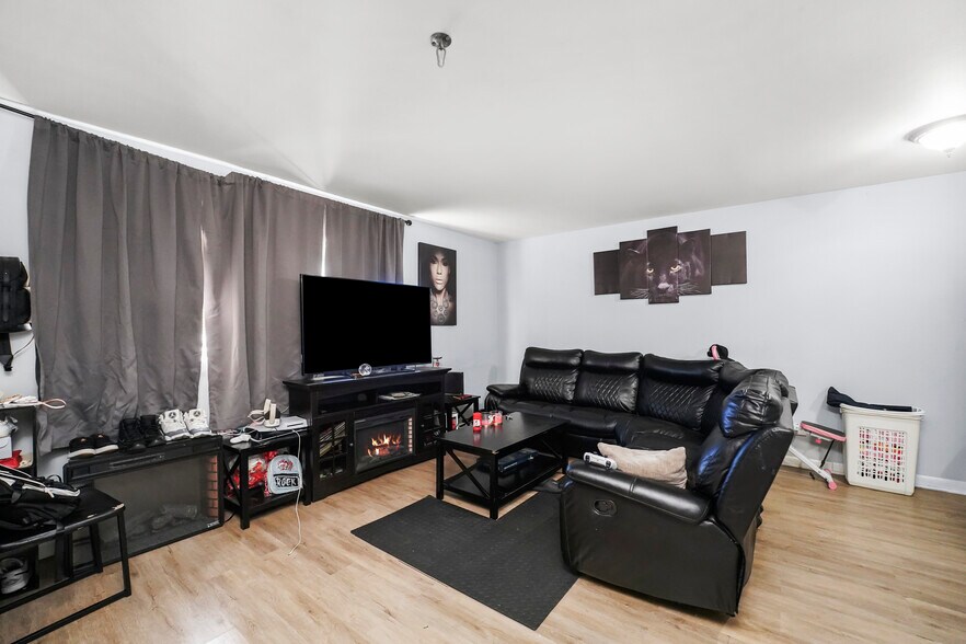 More Photos Of 1905-1913 Saint Charles Rd, Maywood Apartments For Sale