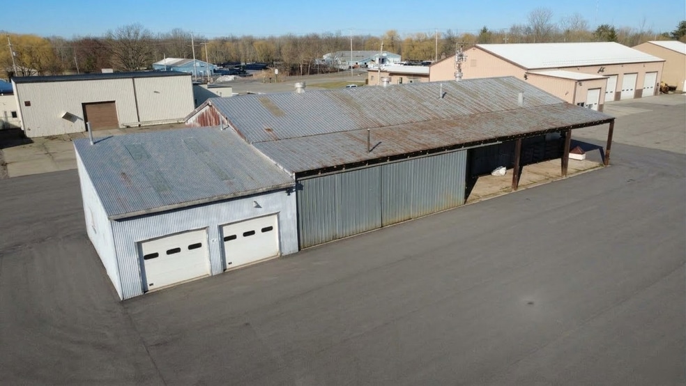 More Photos Of 4522 Wetzel Rd, Liverpool Manufacturing For Lease