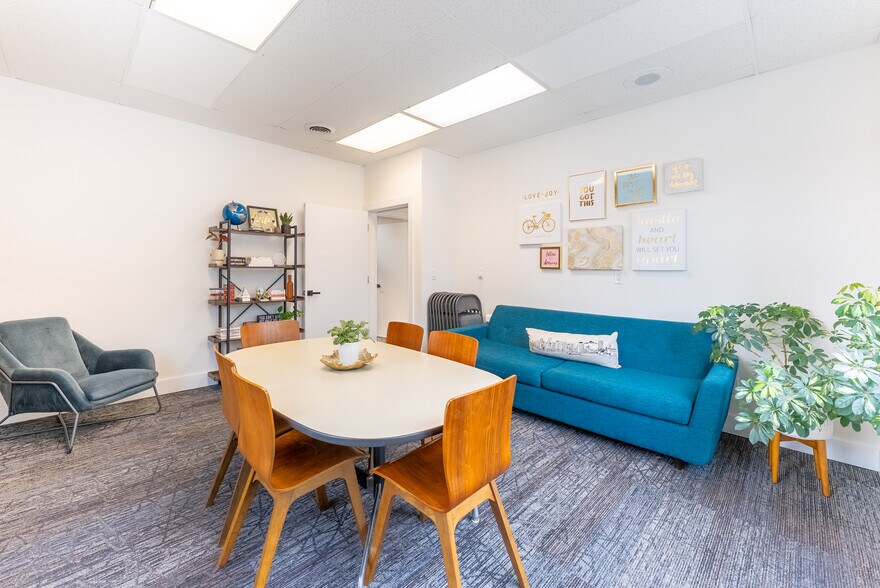 More Photos Of 828-834 NW 19th Ave, Portland Medical For Lease