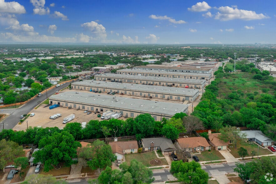 More Photos Of 7492-7522 Reindeer Trl, San Antonio Unknown For Lease