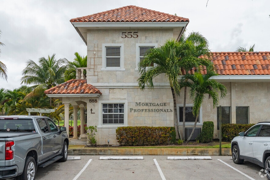 More Photos Of 555 S Pompano Pky, Pompano Beach Office For Lease