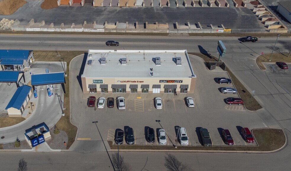 More Photos Of 1035 Frontenac Dr, Winona Storefront For Sale