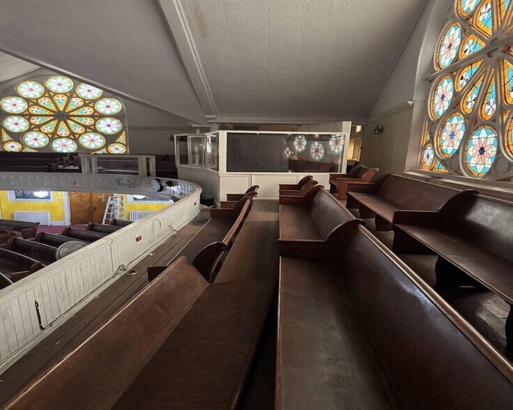 More Photos Of 91 Richmond St, Brooklyn Religious Facility For Sale
