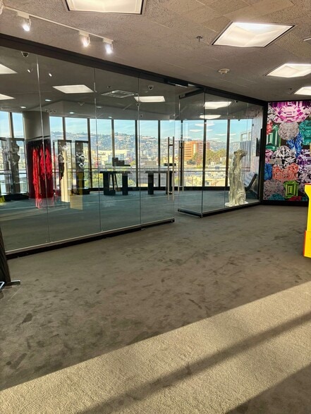 More Photos Of 8484 Wilshire Blvd, Beverly Hills Coworking Space