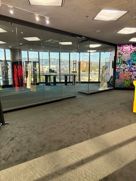 More Photos Of 8484 Wilshire Blvd, Beverly Hills Coworking Space