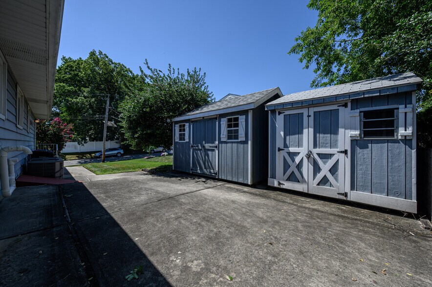 More Photos Of 373 Ford Ave, Fords Medical For Sale