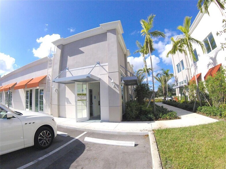 More Photos Of 2195 SW 101st Ave, Miramar Storefront For Lease