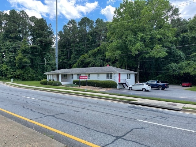 More Photos Of 851 Beaver Ruin Rd NW, Lilburn Office Residential For Sale