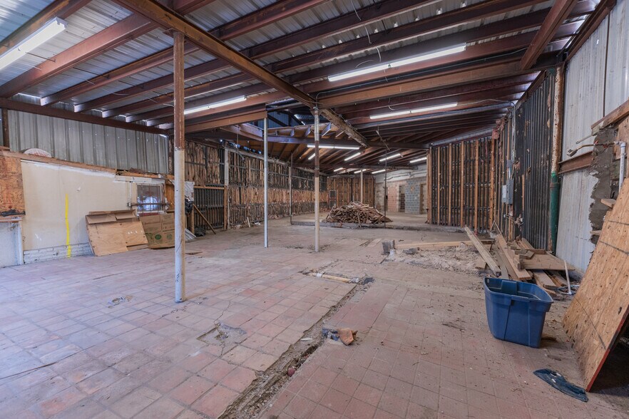 More Photos Of 800 Cincinnati Ave, San Antonio Freestanding For Sale