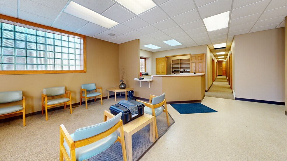 Primary Photo Of 703 Prentice St, Granite Falls Medical For Lease