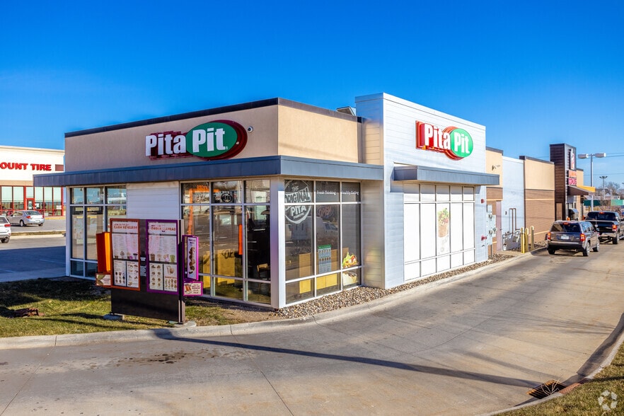 Primary Photo Of 4212 Merle Hay Rd, Des Moines General Retail For Sale