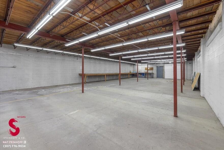 More Photos Of 4113 W Yellowstone Hwy, Casper Flex For Sale